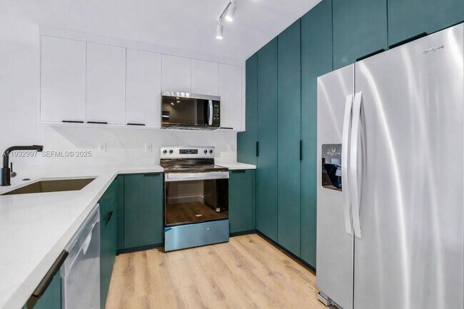 Photo - 2801 NE 183rd St Unit 315W