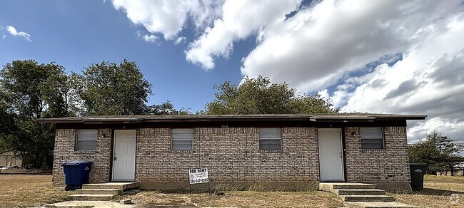 Building Photo - 616 Sunset Ln Unit B Rental