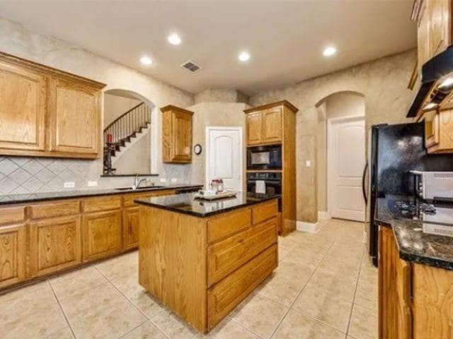 Photo - 935 Pelican Dr