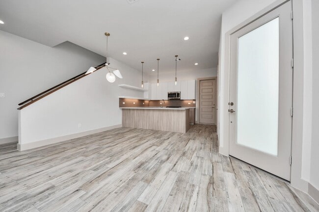 4009 Boho Ln