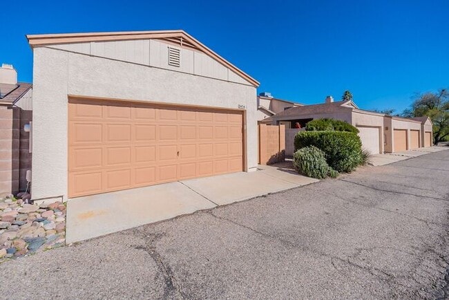 Photo - 2434 N Palo Hacha Dr