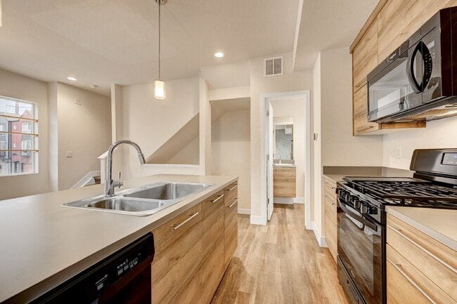 Photo - $2,795 - 3 bed, 3.5 bath located in Lakewood with AC, and In Unit Laundry!