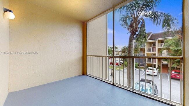 Photo - 15315 SW 106th Terrace Unidad 432
