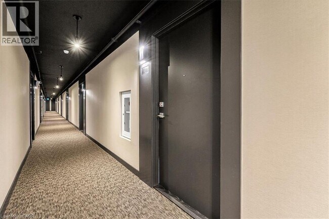 Photo - 5240 Dundas St Unit B318