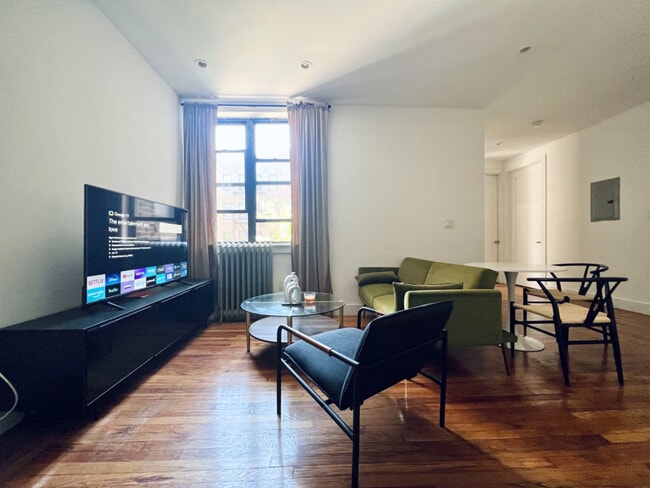 Furnished room/NOT APARTMENT
