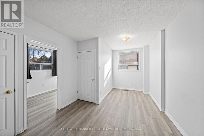 Photo - 234 Rochester St