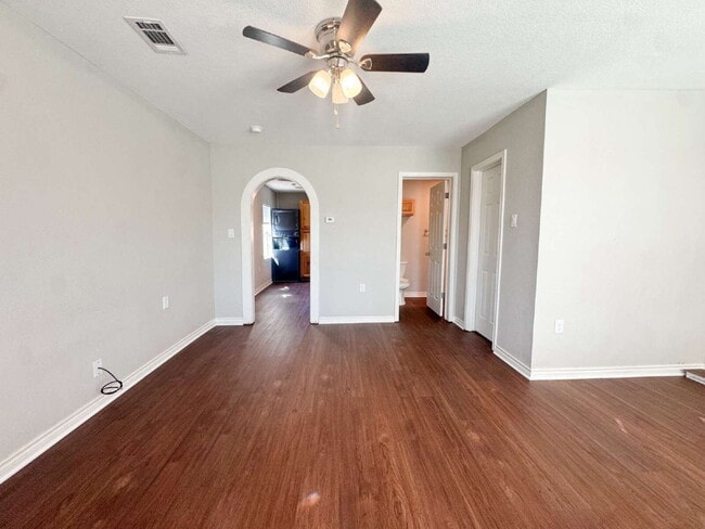 Photo - Newly Remodeled One Bed, One Bath in Cleburne Unit A