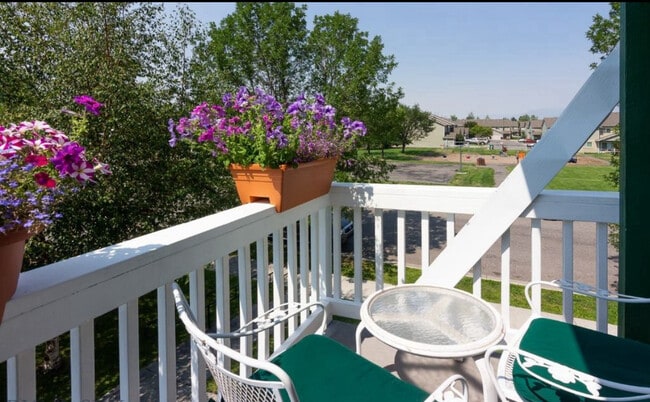 Photo - 2940 W Villard St Unidad H