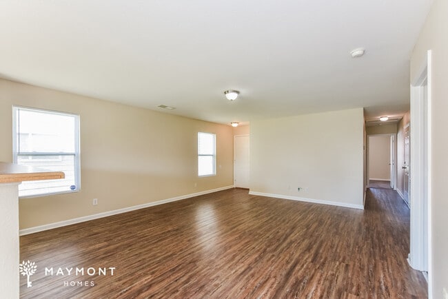 Photo - 122 David Barnes Dr