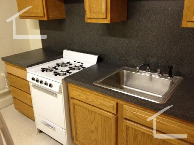 Photo - 9/1 No Fee! Garden/ground floor 1BR apartm...
