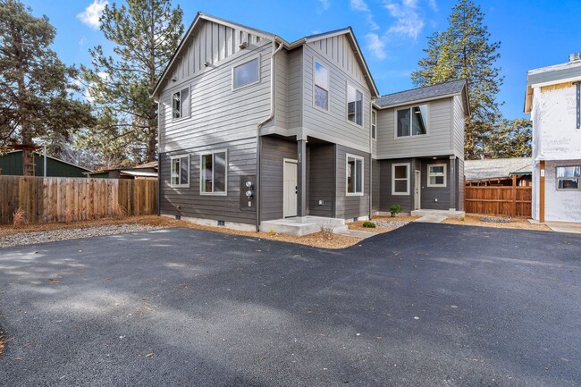 Photo - 817 SE 5th St