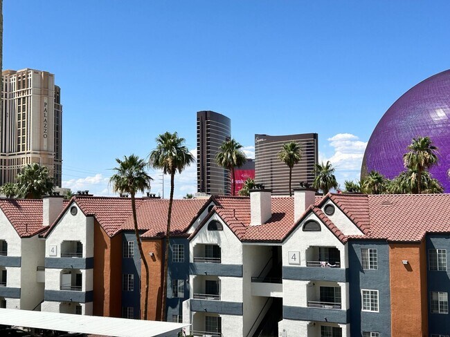 Photo - Beautiful, partially furnished 1 bedroom with a view of the Sphere!