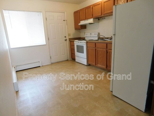 Photo - 2857 Elm Cir Unit 27