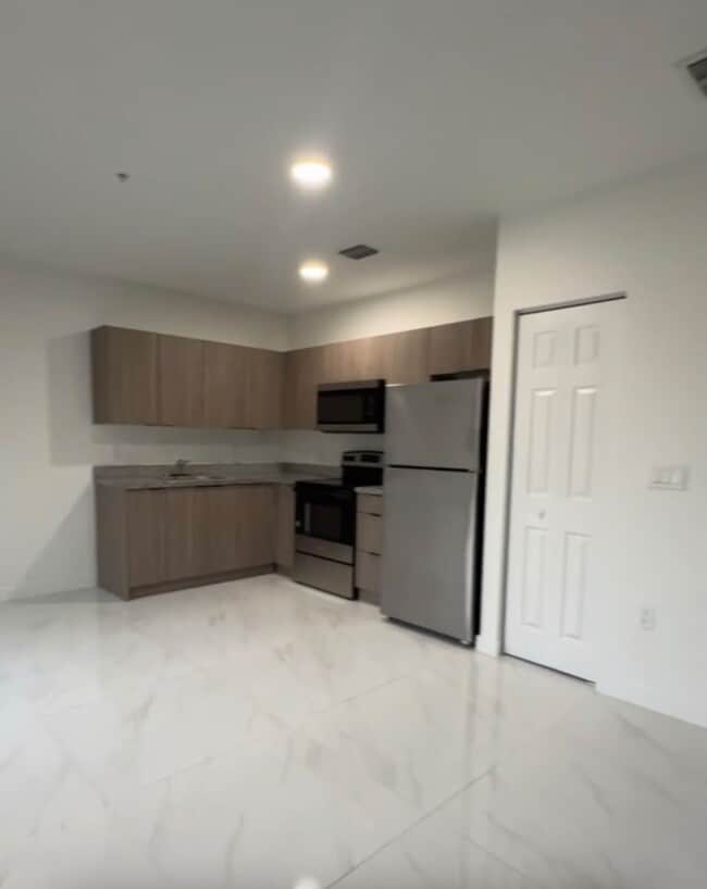 Building Photo - 7581 W 4th Ct Unit A2
