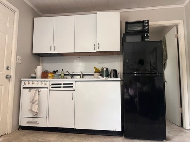 Photo - DOWNTOWN 1BR /1BA Unit 103