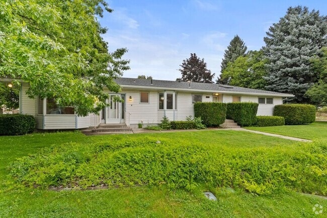 Building Photo - 14715 E 14th Ave Rental