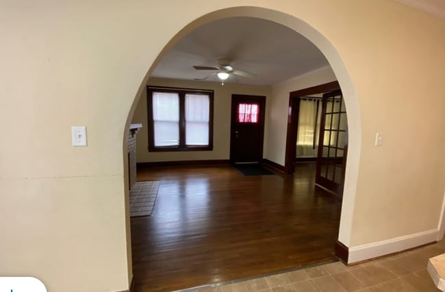 Photo - 317 E 20th St