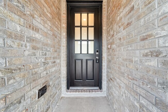 Photo - 3222 Kindred Wy