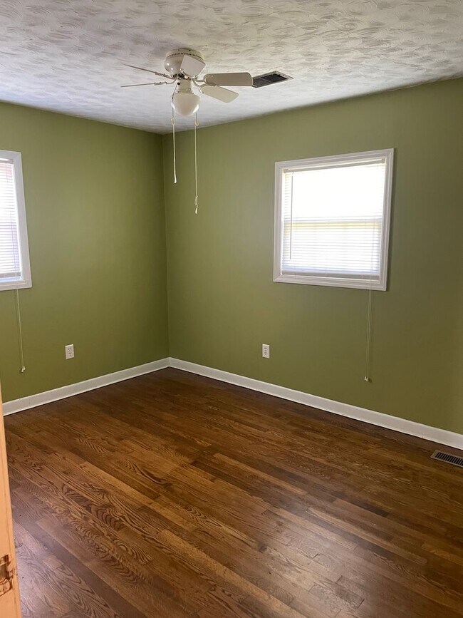 Photo - 4 bed 2.5 bath