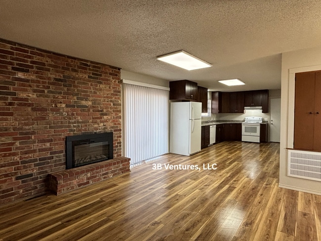 Photo - 2809 E 25th St