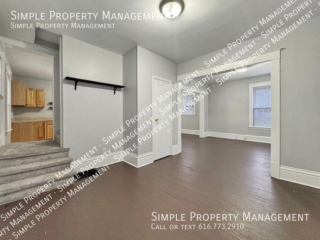 851 Dayton St SW