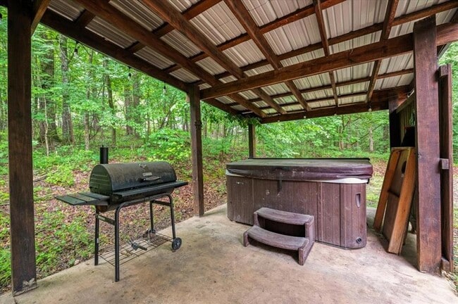 Photo - 206 Orca Rd