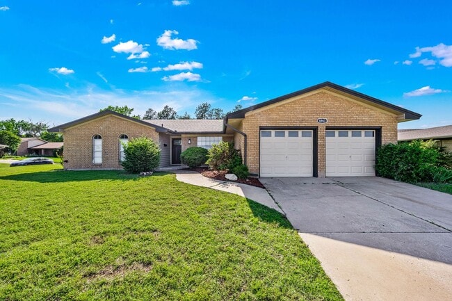 Building Photo - Remodeled