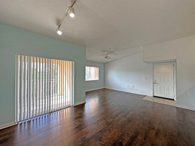Photo - 261 SW Palm Dr Unit 305