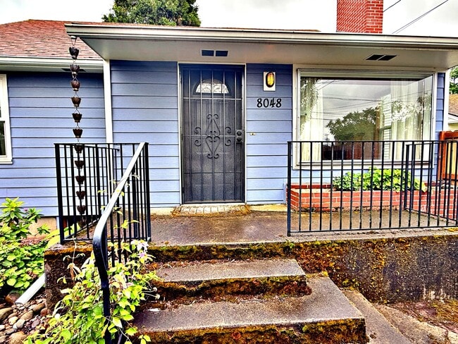 Building Photo - 8048 SE Ellis St