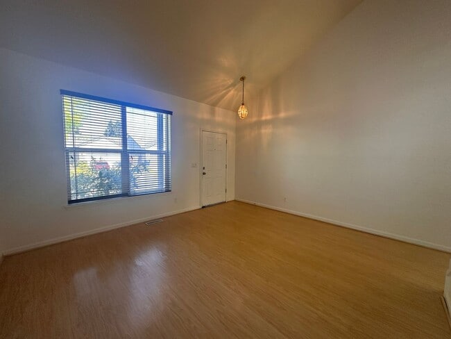 Photo - West Eugene 4 Bedroom Treasure