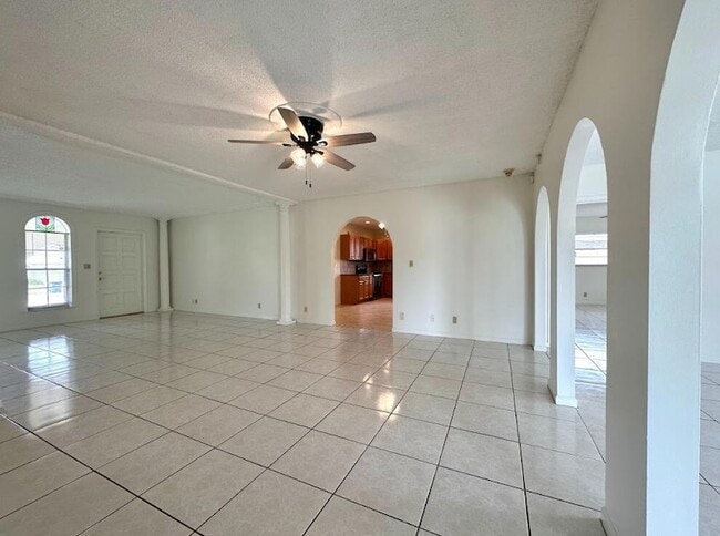 Photo - 1292 Essex Dr