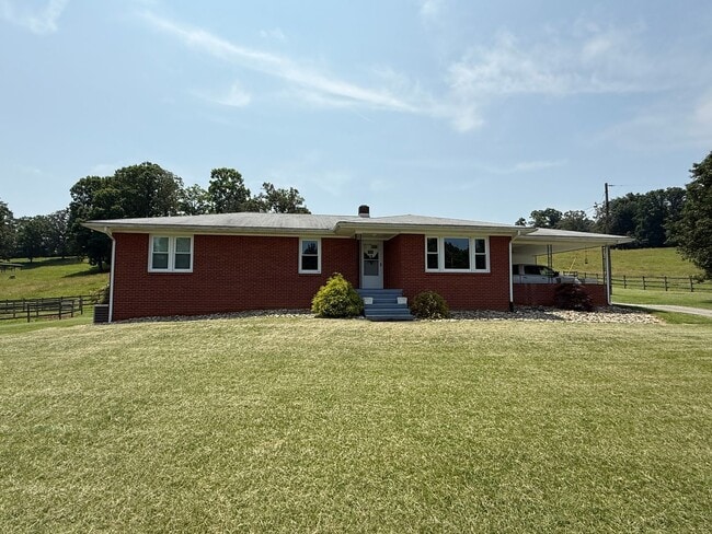 Photo - 2459 Middlesettlements Rd