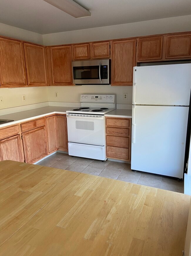 Photo - 2802 Emma Lee St Unit 302