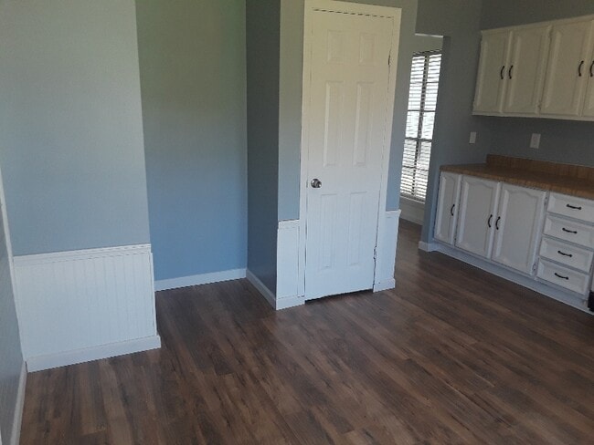 Photo - 10814 Estelle Cir