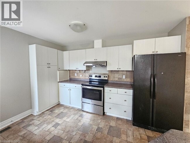 Photo - 125 Municipal St