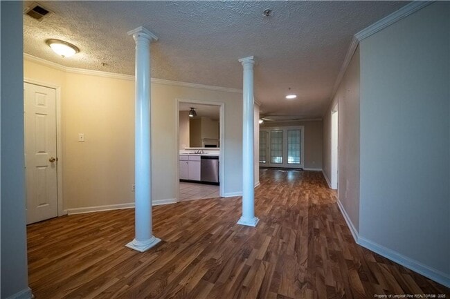 Photo - 352 Bubble Creek Ct