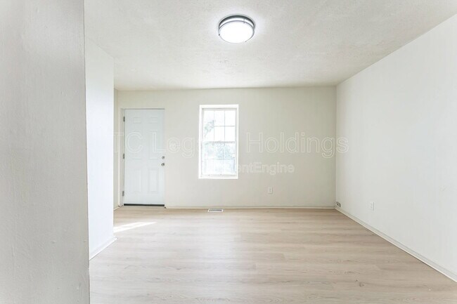 415 Simpson Ave