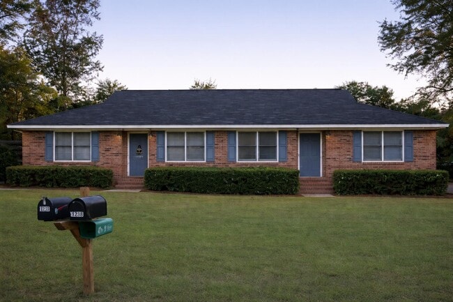 Building Photo - 1996 Coral Way