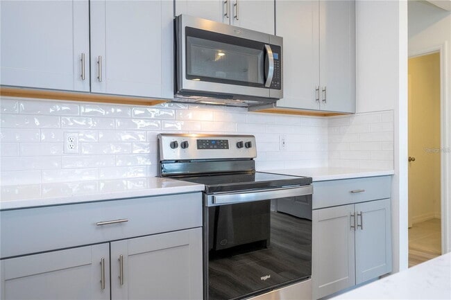Photo - Elegant & Comfortable Home with Granite Ki...