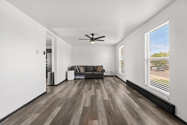 16562 E Louisiana Dr