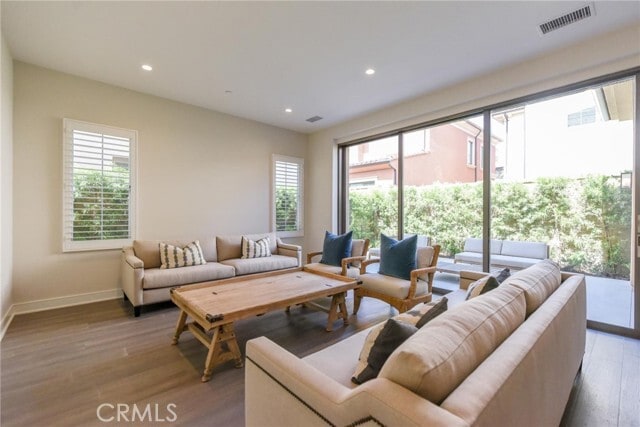 Photo - 121 Linda Vis