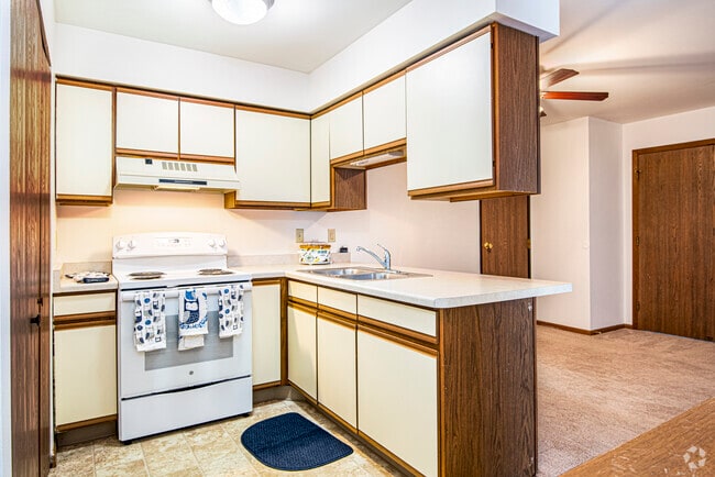 2BR, 1BA - 854SF