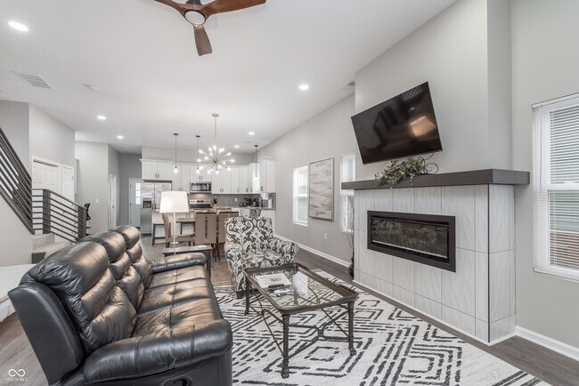 Photo - 2118 Pleasant St