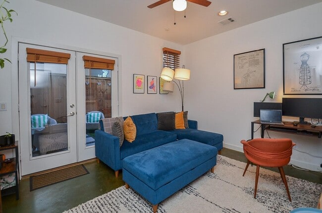 Photo - 1116 Columbus St