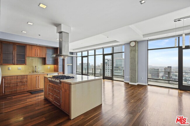 Photo - 1100 S Hope St Unit PH205