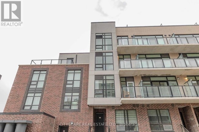 Photo - 871 Sheppard Ave W