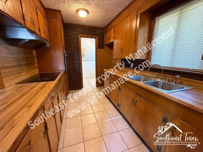 Photo - 4455 S 5th St