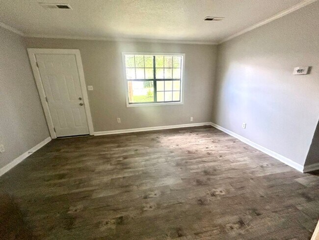1216 1/2 Stevens Ave
