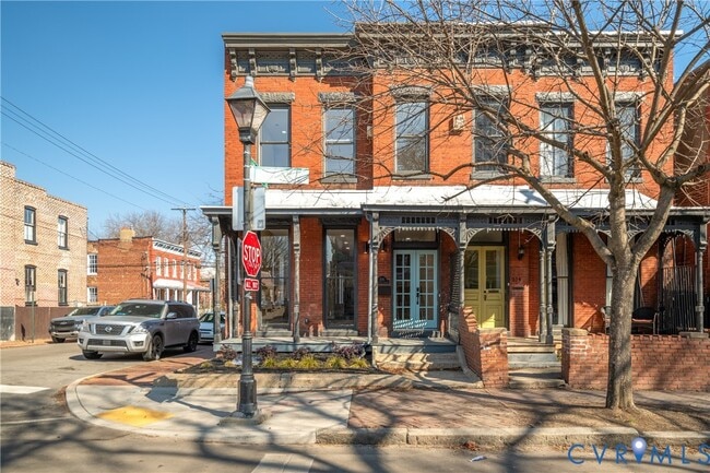 Building Photo - 316 W Clay St