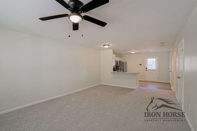 Photo - 105 Westchester Dr